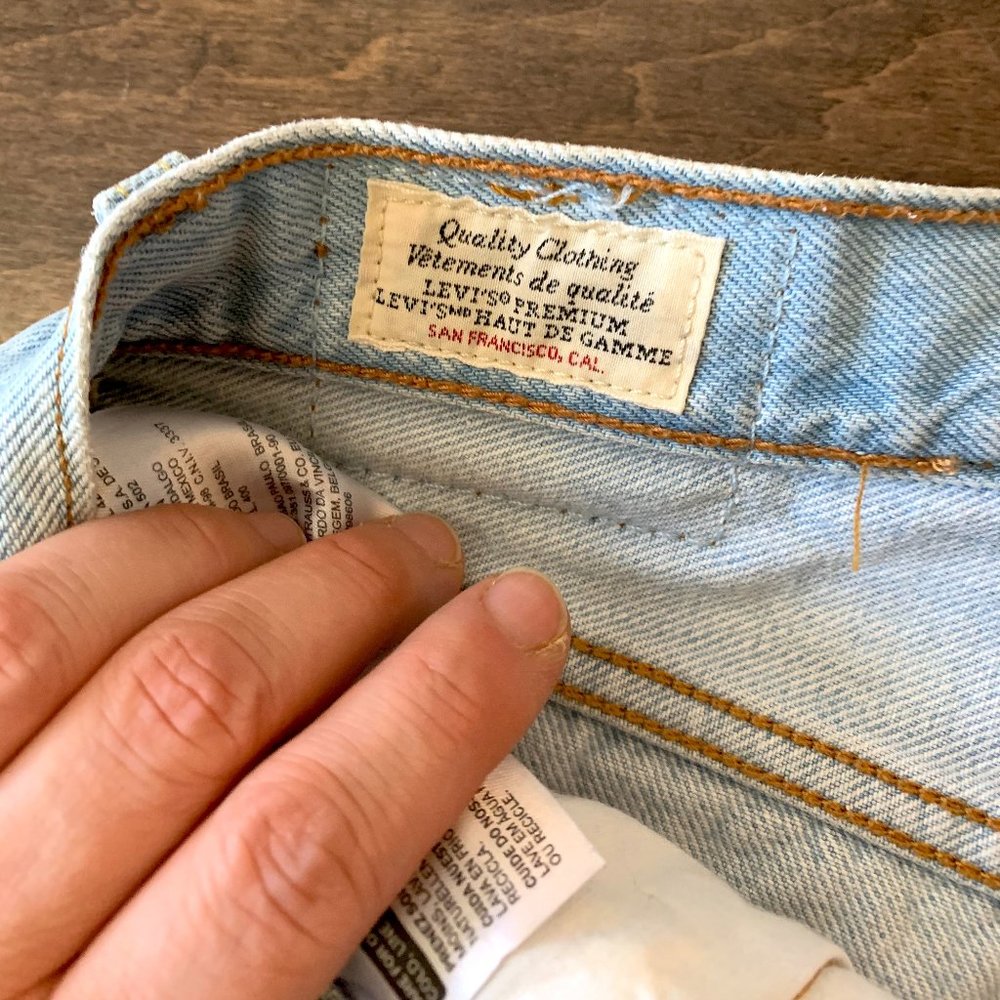 Levi's 501 Original High Rise Short - Picture 8 of 12